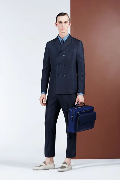Look 28